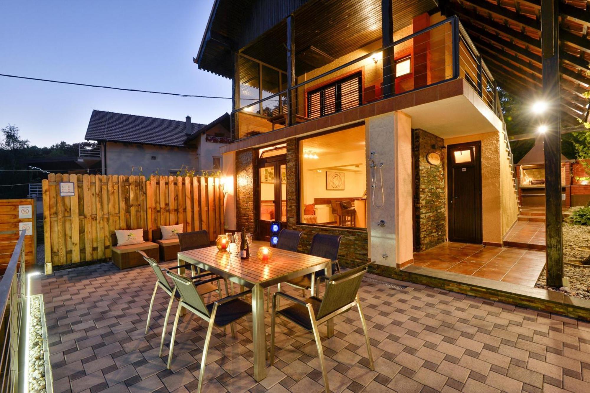 Jura'S Wellness House - Happy Rentals Biskupec Zelinski エクステリア 写真