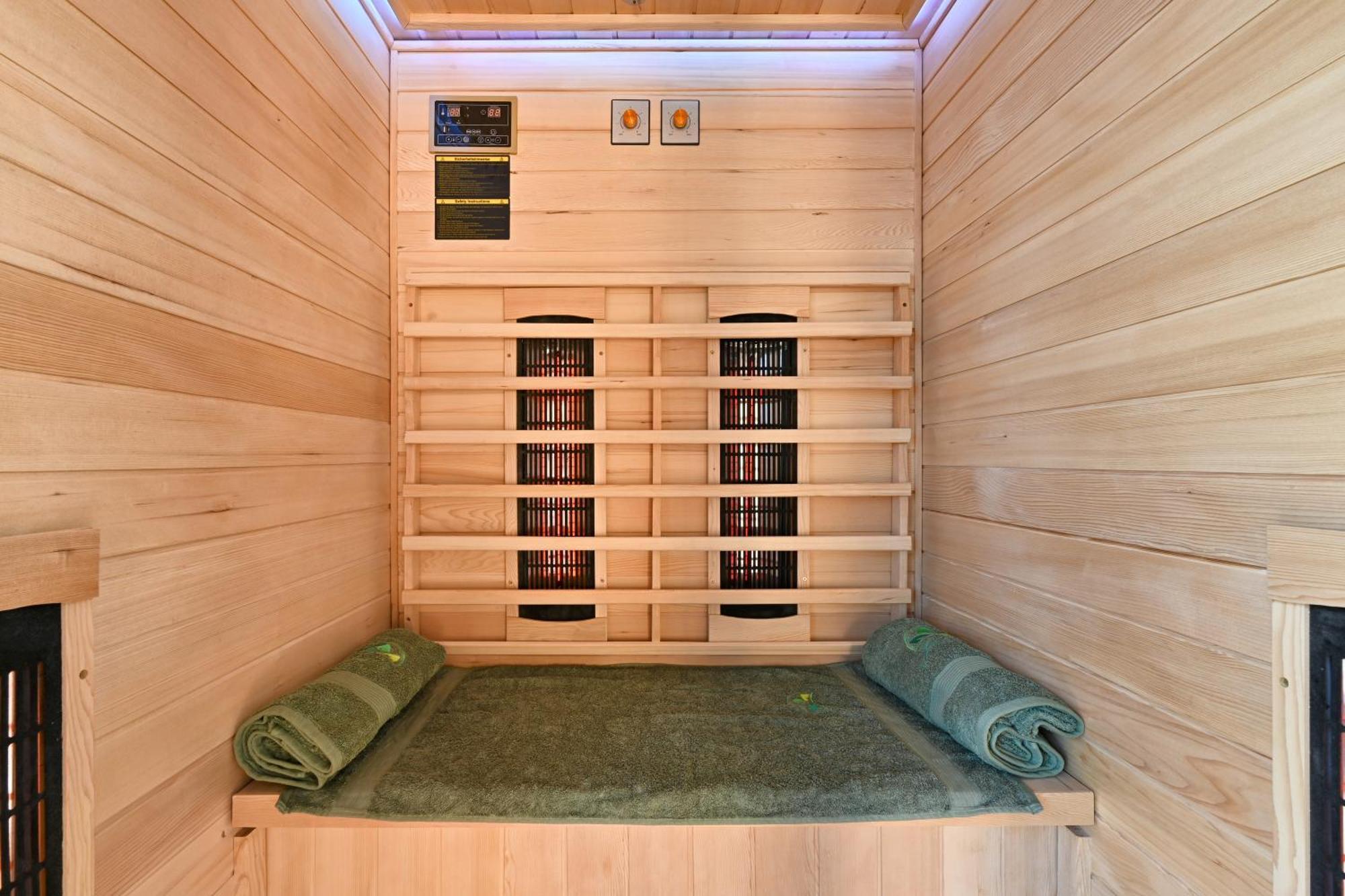 Jura'S Wellness House - Happy Rentals Biskupec Zelinski エクステリア 写真